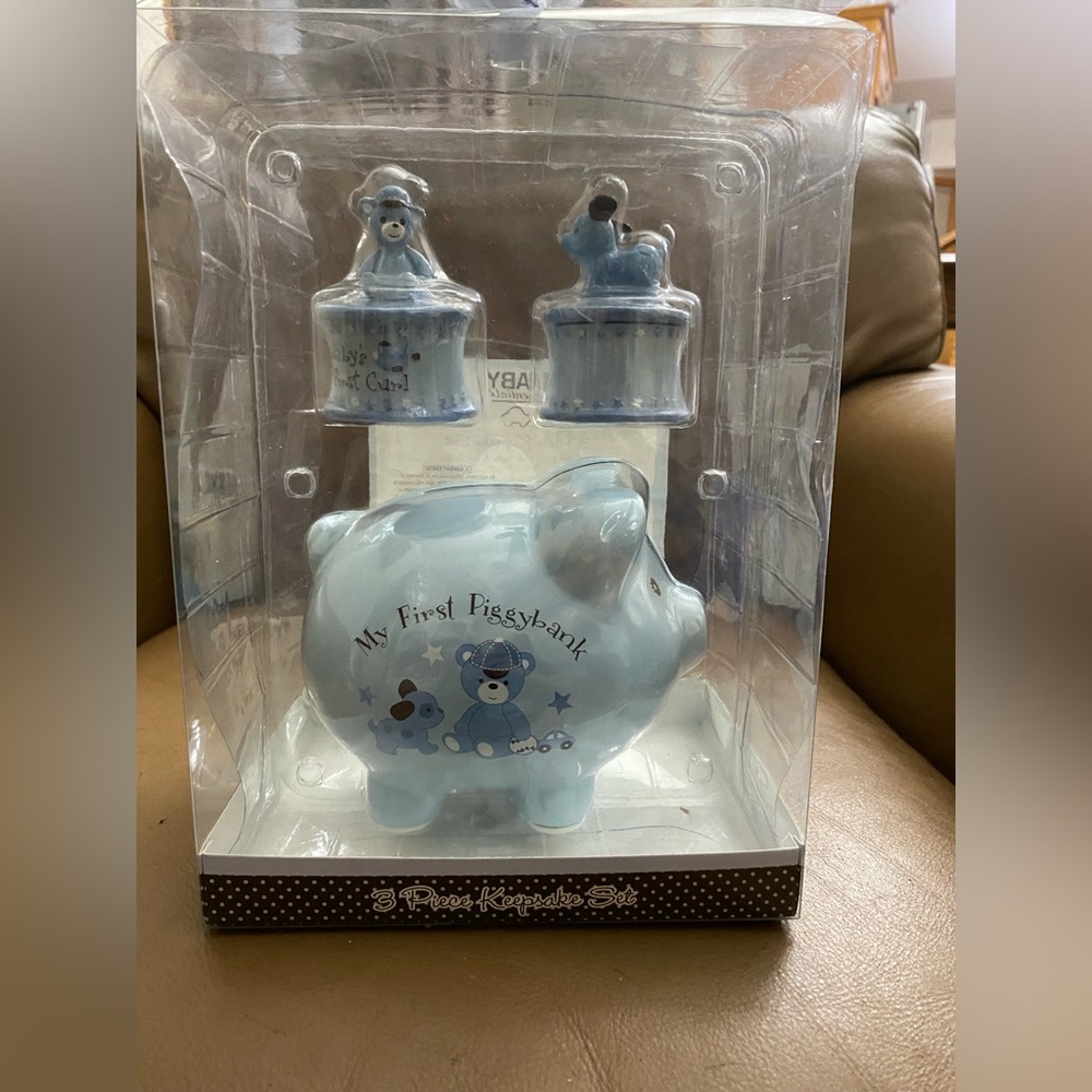 Baby boy 3 piece essential gift set